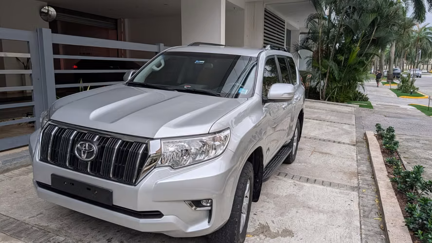 TOYOTA PRADO 2019 COMPRADA EN 2020 - UNICO DUENO