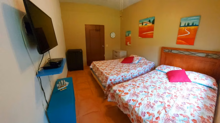  Casa Frente al Mar en Alquiler Mensual | Juan Gallego, Costa Arriba