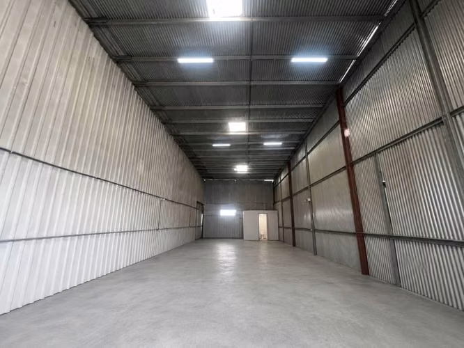 Alquiler de Galera con Electricidad Trifasica