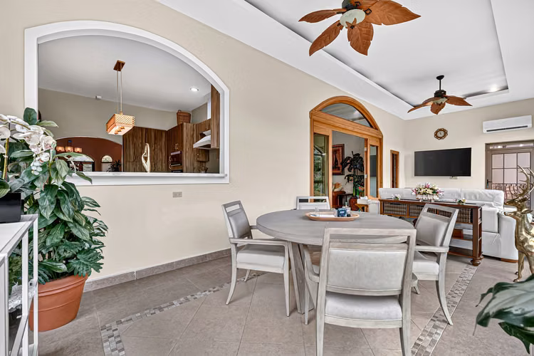Casa Elegante en Boquete Panamá - Imagen 8