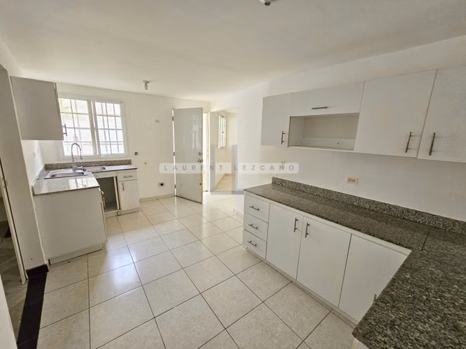 Venta Apartamento de 3 habitaciones con Patio y Terraza en Llano Bonito