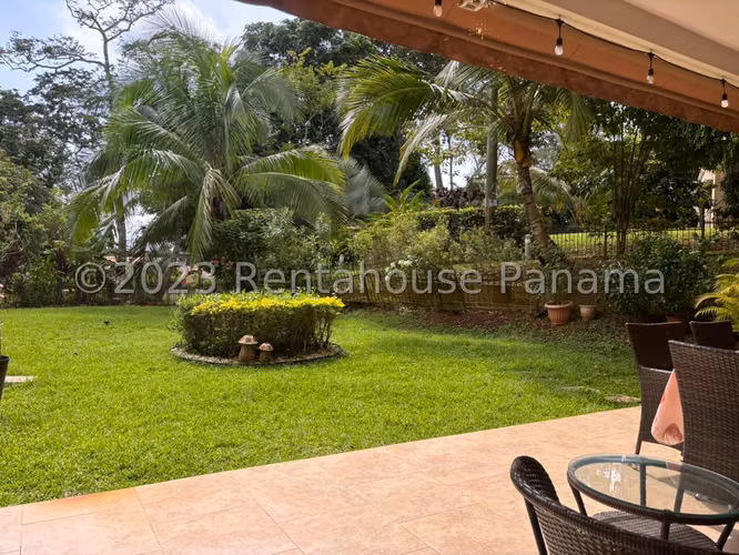 Casa en Venta en Clayton AFC 26-1547
