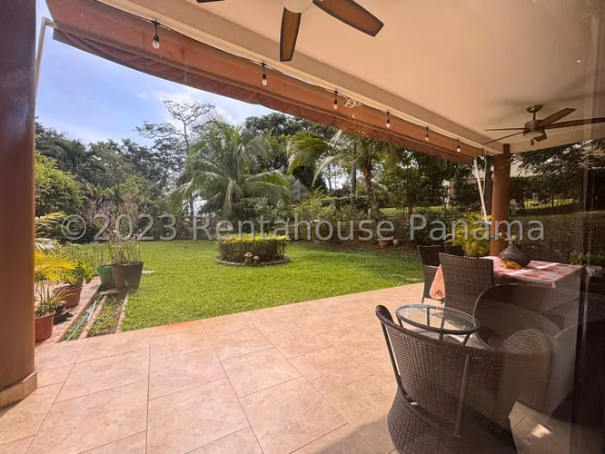 Casa en Venta en Clayton AFC 26-1547