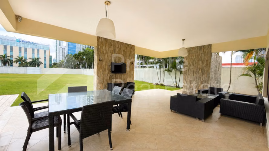Se Vende casa en Paseo del parque Costa del Este