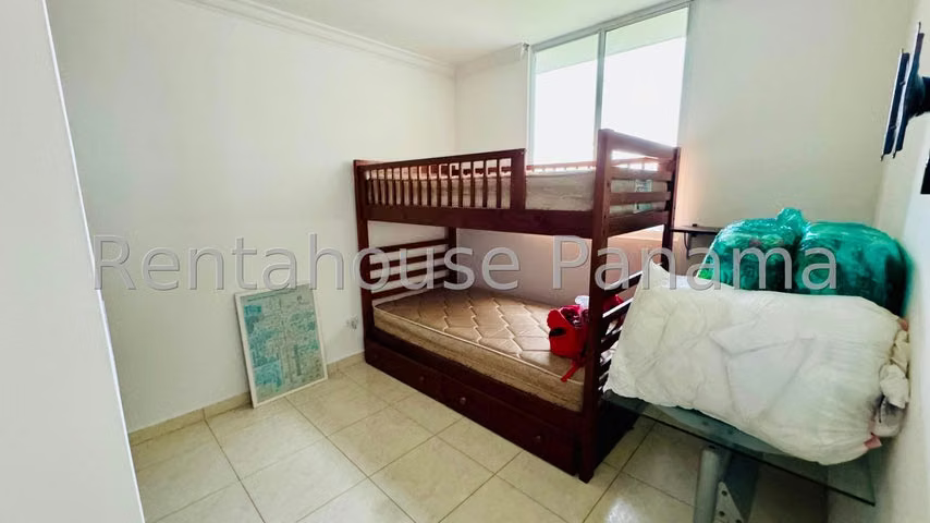 Venta de Apartamento en Carrasquilla 27LBR2051