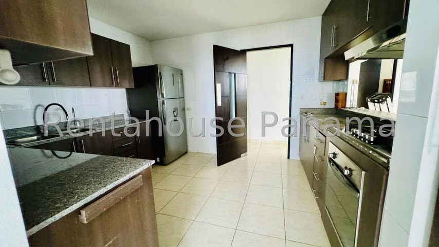 Venta de Apartamento en Carrasquilla 27LBR2051