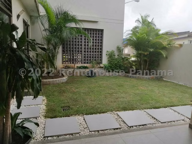 Venta de Casa en Panamá Pacifica 27LBR2020