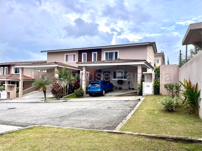 Venta de Casa Amoblada en Brisas Del Golf Villa Tiber EC