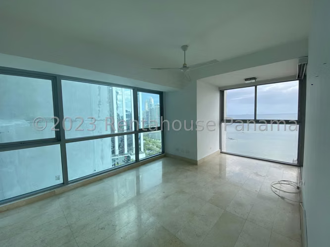 RR APARTMENT FOR SALE IN AVENIDA BALBOA PH PH YOO & ART