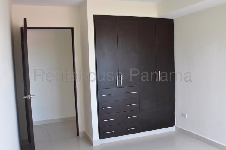 Vendo Apartamento de 129m2 en Panama Pacifico Midrise 25-5555SRZ