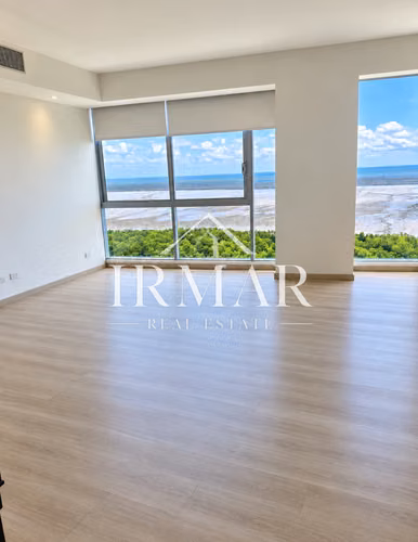 ALQUILO HERMOSO APARTAMENTO FRENTE AL MAR - Imagen 2