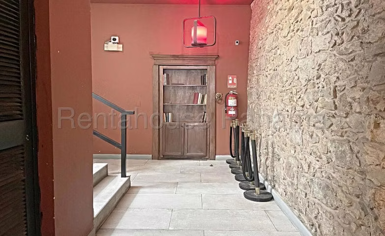 ALQUILER DE LOCAL COMERCIAL EN CASCO ANTIGUO - Imagen 7