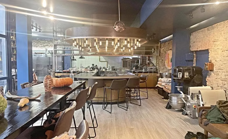 ALQUILER DE LOCAL COMERCIAL EN CASCO ANTIGUO - Imagen 6