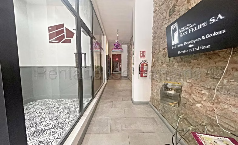 ALQUILER DE LOCAL COMERCIAL EN CASCO ANTIGUO - Imagen 18