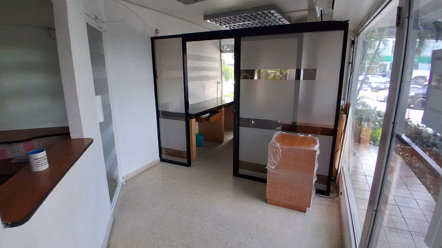 Office Marbella, 80mts, 1 parking lot, $1,300