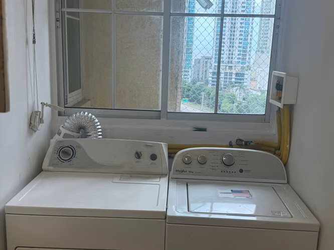 $1,900 EN PUNTA PACIFICA ALQUILO O VENDO $315,000 APARTAMENTO SEMIAMOBLADO RECIEN REMODELADO - Imagen 15