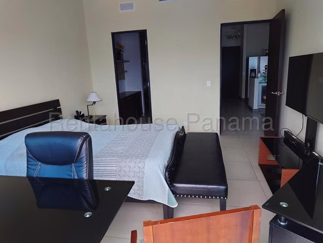 J2037GRR Venta de Apartamento en Avenida Balboa