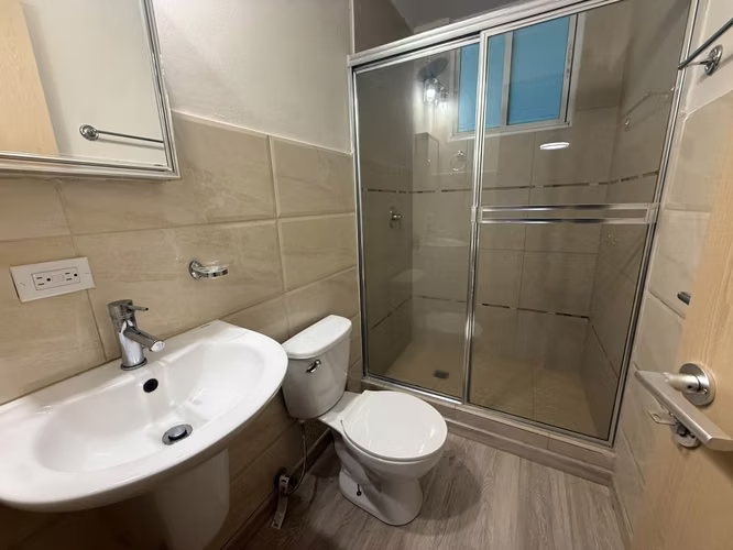 Melissa Foster Luxury Alquila Moderno Apartamento Renovado en El Cangrejo MFR2142