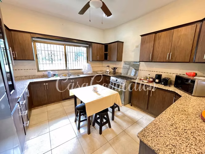 SE ALQUILA CASA FULL AMOBLADA EN EXCLUSIVO RESIDENCIAL CERCA DEL FEDERAL MALL-DAVID