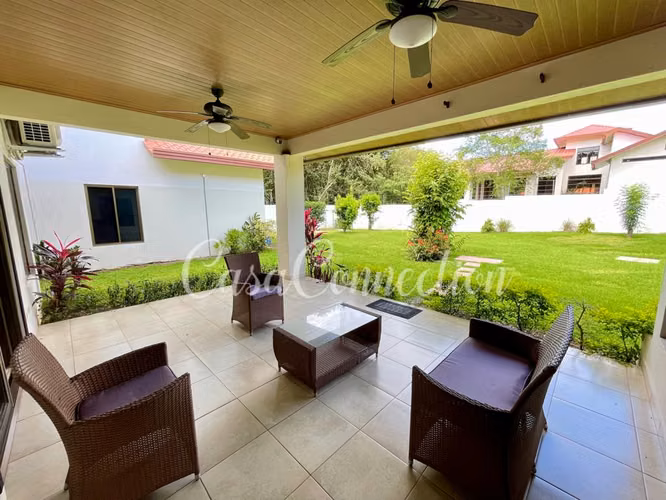SE ALQUILA CASA FULL AMOBLADA EN EXCLUSIVO RESIDENCIAL CERCA DEL FEDERAL MALL-DAVID