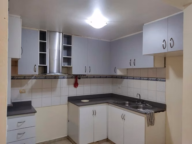 C2108 SE AQLUILA AMPLIA CASA EN VILLA ZAITA - Imagen 12