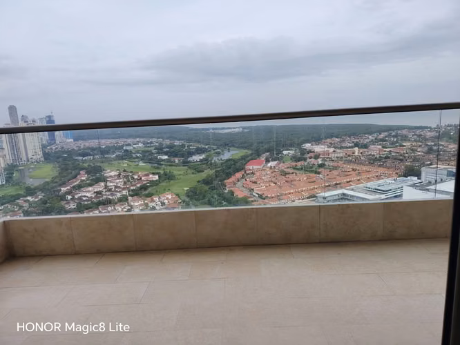 Venta  de apartamento en PH GREENVIEW RESIDENCES, Santa Maria, Vista Espectacular , linea blanca