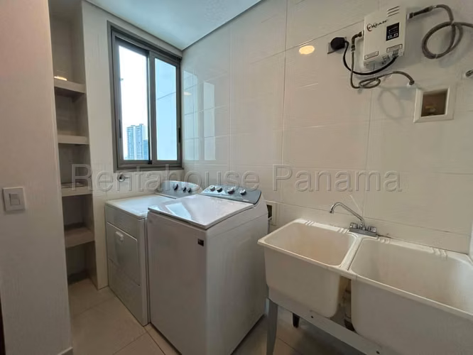 VENDO Apartamento en Ph MIRADOR en Costa del Este. 200m2