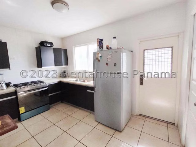 Venta Casa duplex en Brisas del Golf 23MAM9188