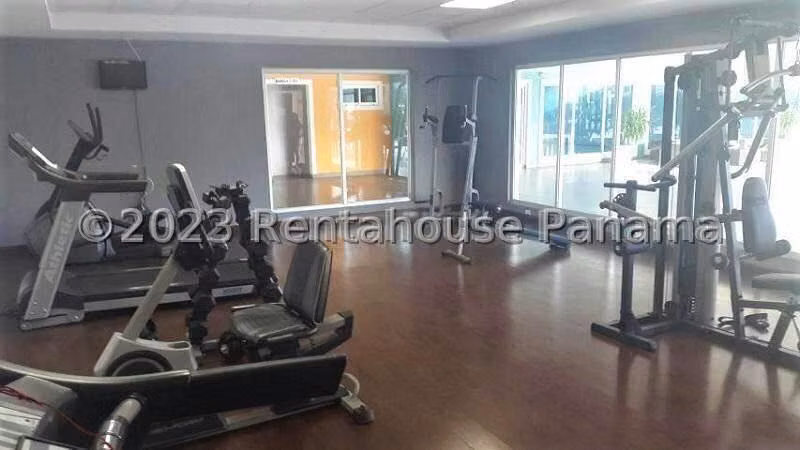 Venta Casa duplex en Brisas del Golf 23MAM9188