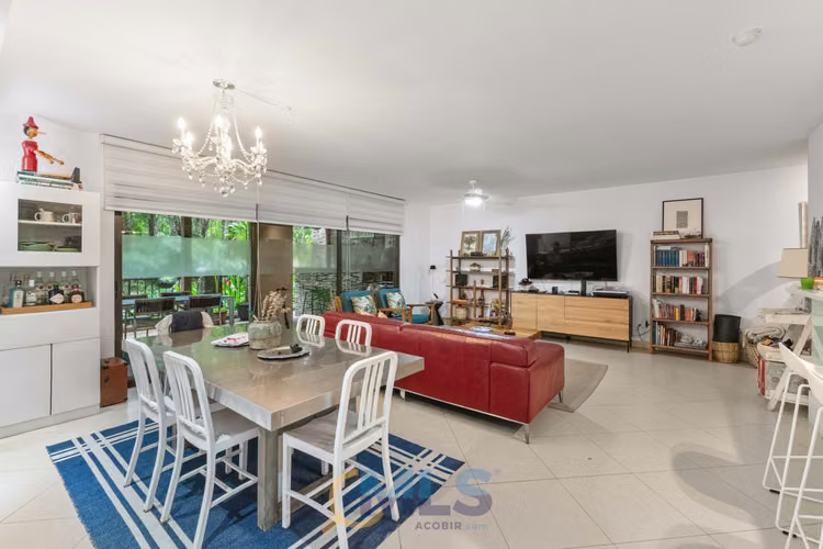 Apartamento en Planta Baja en Courtyard Residences PH Embassy Club