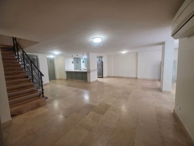 Alquilo espectacular apartamento remodelado en Casco Antiguo - Imagen 20