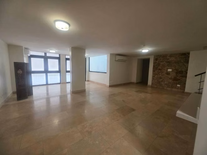 Alquilo espectacular apartamento remodelado en Casco Antiguo - Imagen 5
