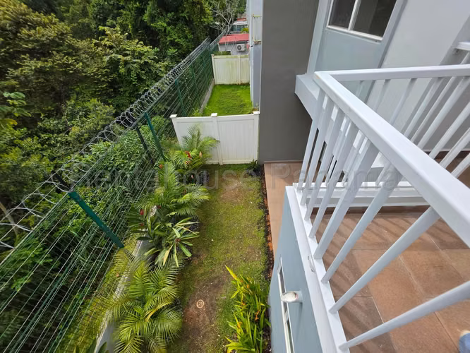 VENDO Casa en Ph Victoria REMODELADA. Paseo del Norte. 157m2