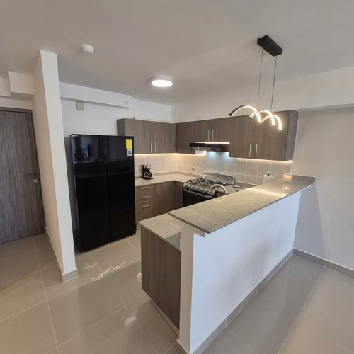 SE ALQUILA APARTAMENTO EN SAN FRANCISCO  - CARRASQUILLA CERCA DEL PARQUE OMAR