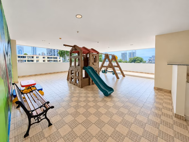 Remodelado con balcón, 2 estacionamientos y depósito | PH Las Hortensias