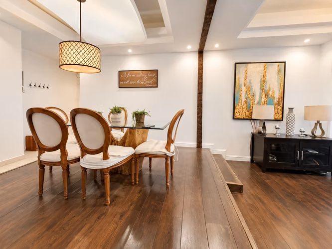 Remodelado con balcón, 2 estacionamientos y depósito | PH Las Hortensias