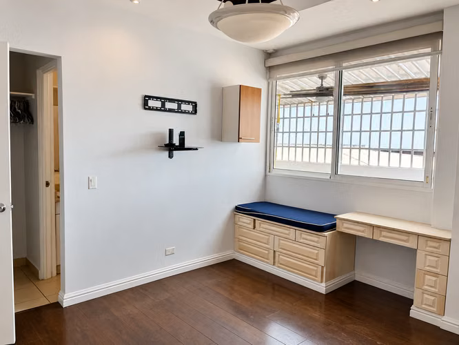 Remodelado con balcón, 2 estacionamientos y depósito | PH Las Hortensias