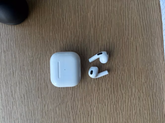 AirPods 3ª generación- excelente estado