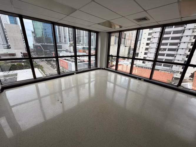 Piso Completo de Oficinas en Alquiler en Calle 50 | 938 m² - Imagen 2