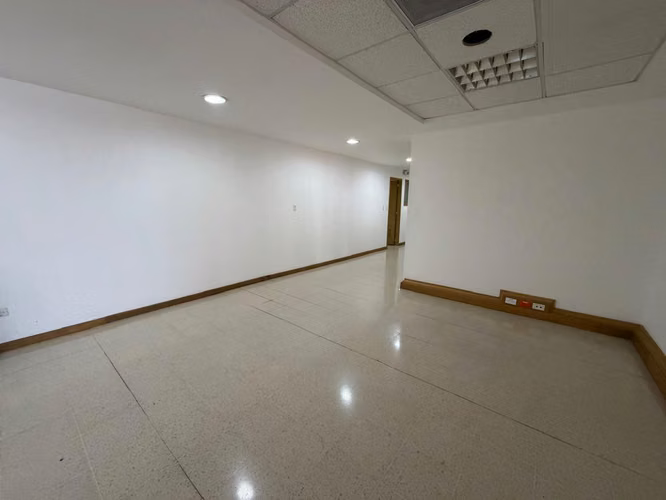 Piso Completo de Oficinas en Alquiler en Calle 50 | 938 m² - Imagen 7