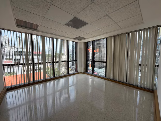 Piso Completo de Oficinas en Alquiler en Calle 50 | 938 m² - Imagen 9