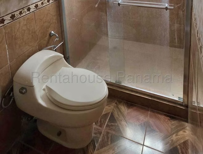 Casa En Venta En Villa Lucre YM
