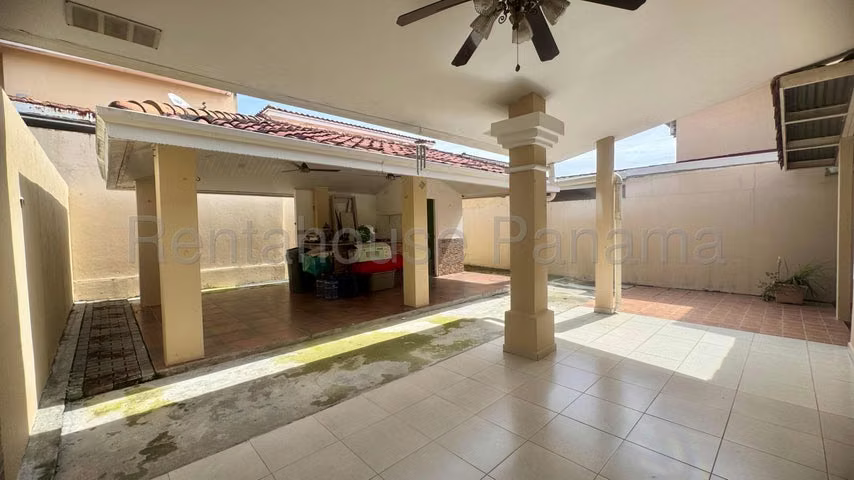 Venta de Casa en Brisas del Golf