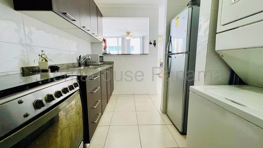 J1932GRR Venta de Apartamento en Edison Park