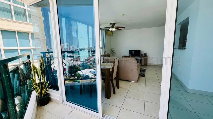 J1932GRR Venta de Apartamento en Edison Park