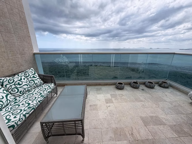 Venta de apartamento en Costa del Este PH Vitri - Piso Alto