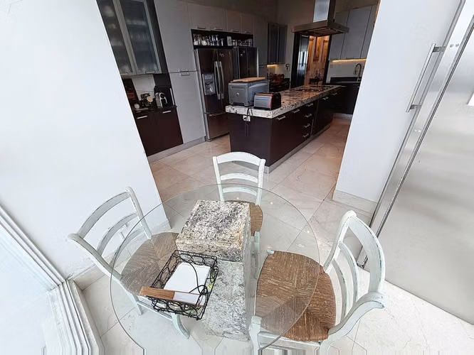 Venta de apartamento en Costa del Este PH Vitri - Piso Alto