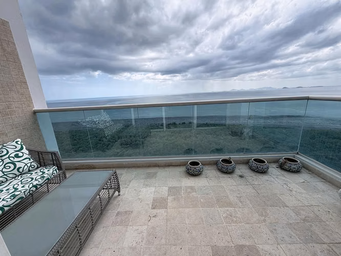 Venta de apartamento en Costa del Este PH Vitri - Piso Alto