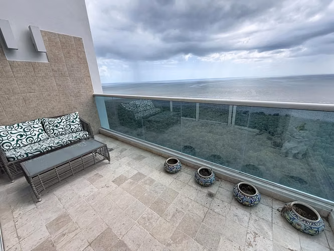 Venta de apartamento en Costa del Este PH Vitri - Piso Alto