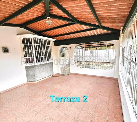 Casa En Venta En Villa Lucre YM